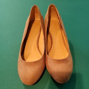 New Ann Taylor loft wedges